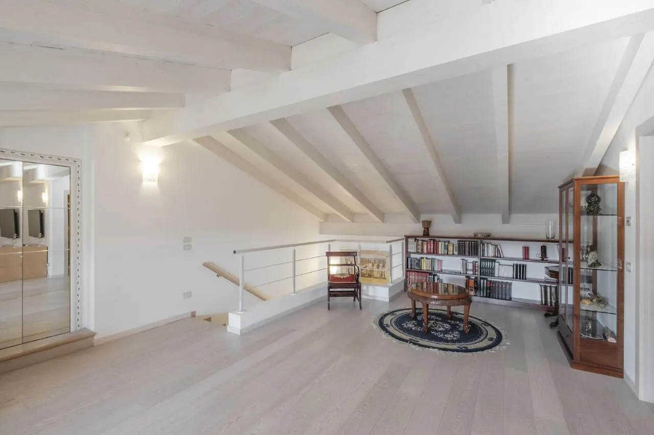 Garda Relax Sirmione - Lake View Apartment イタリア