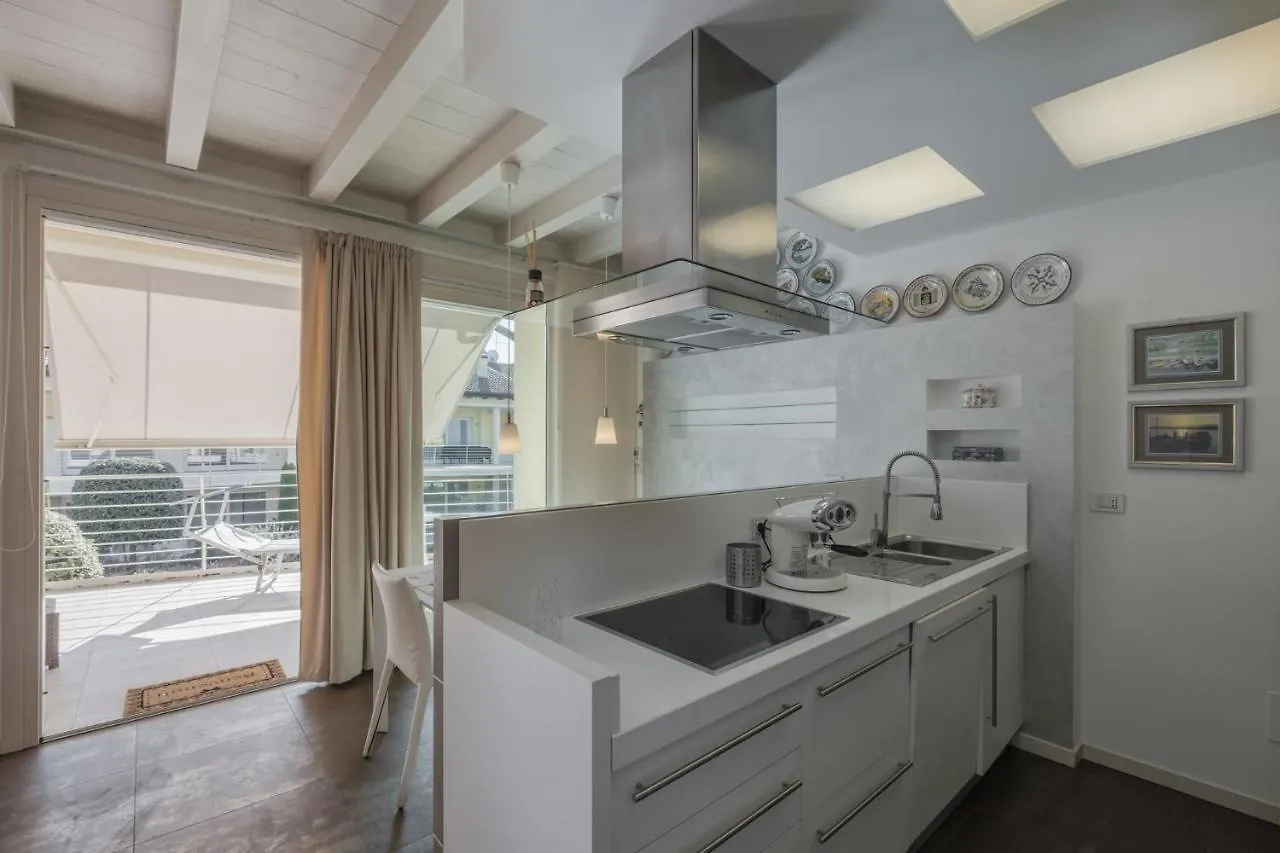 Garda Relax Sirmione - Lake View Apartment イタリア