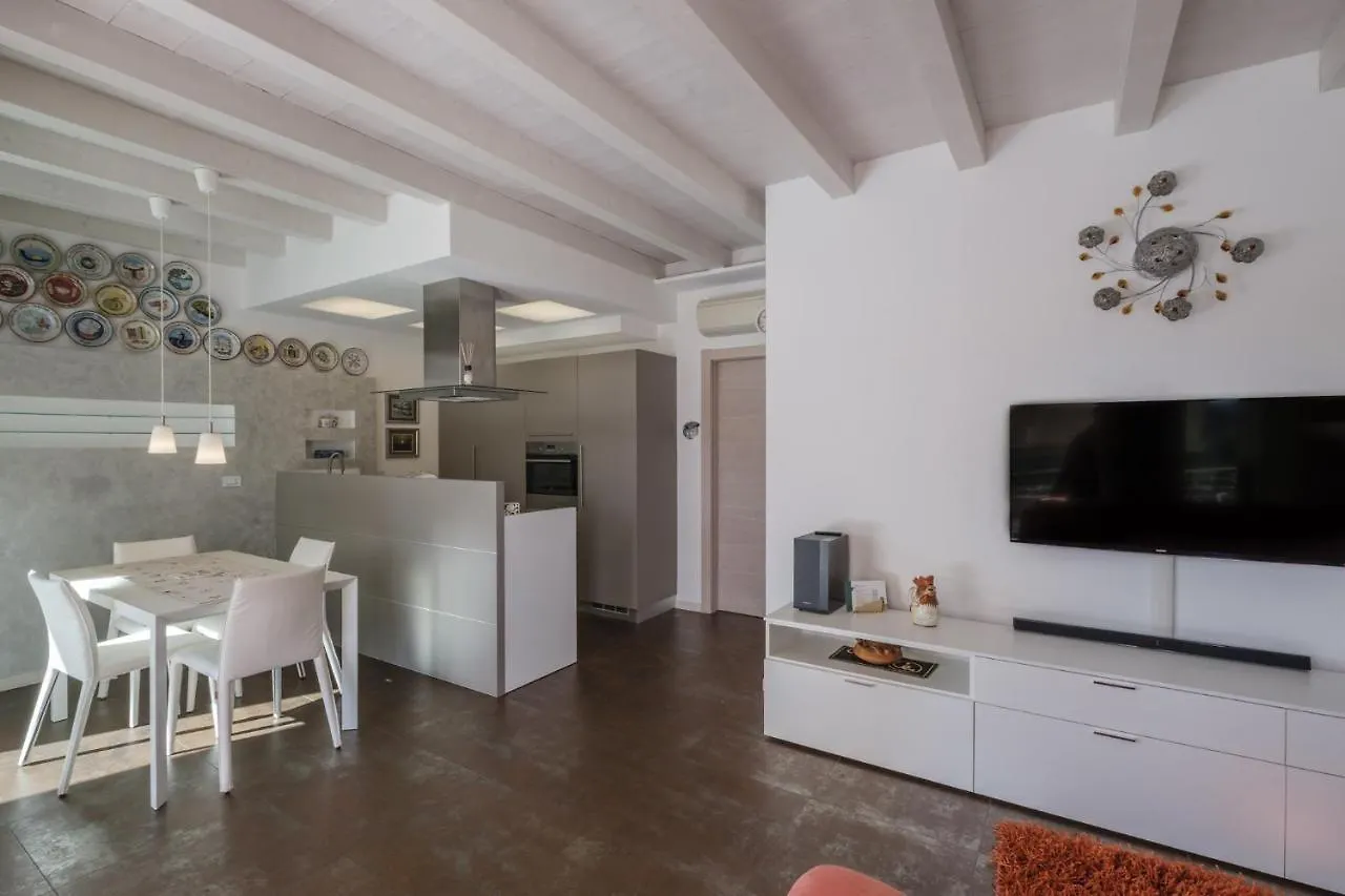 Garda Relax Sirmione - Lake View Apartment イタリア